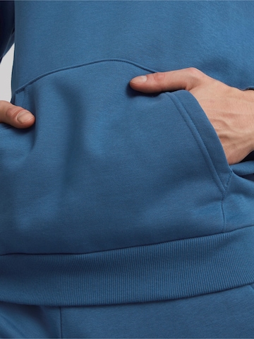 PUMA Sweatshirt 'Essential' in Blau