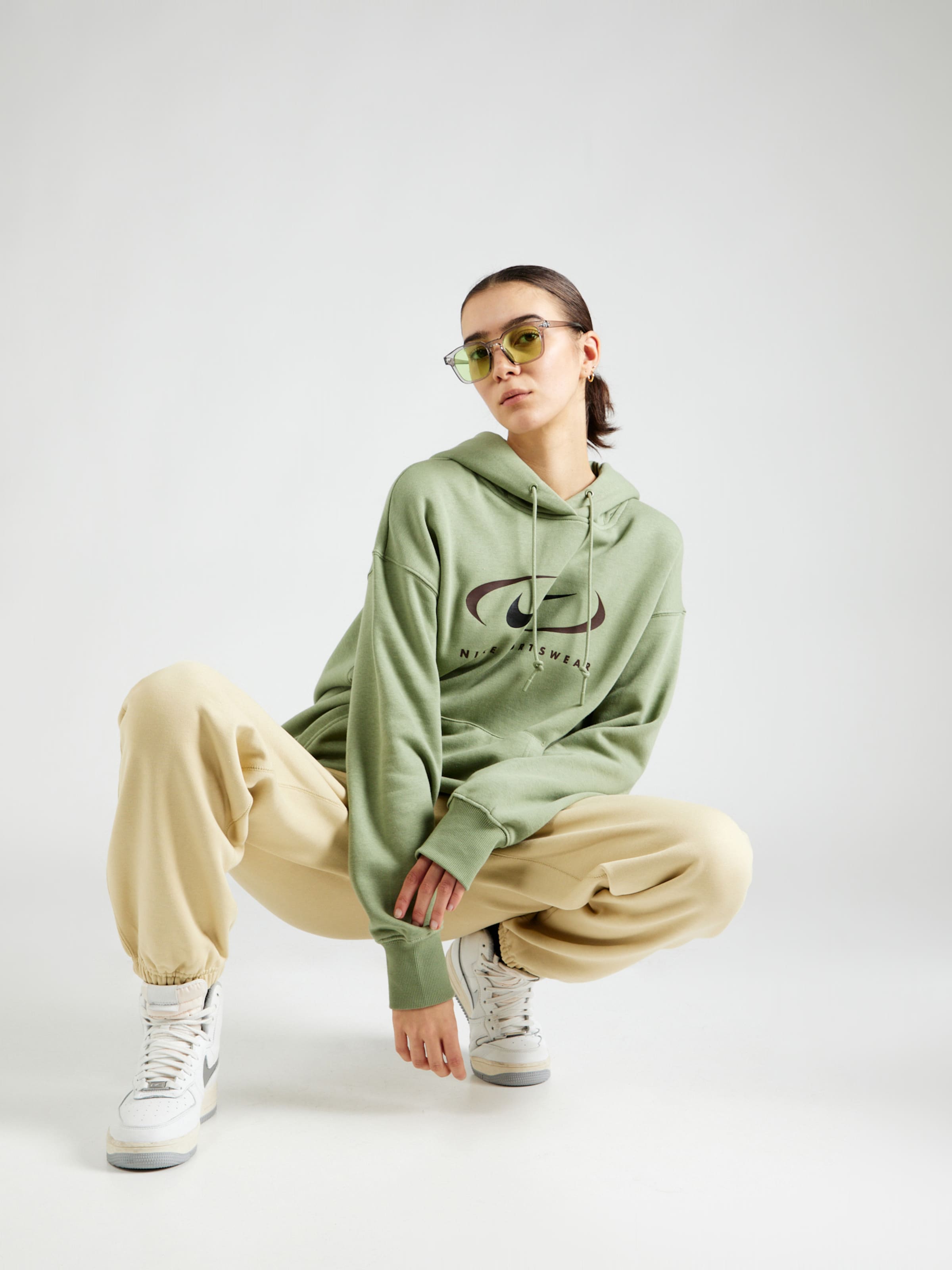 Sweat shirt Swoosh Nike Sportswear en Vert Clair ABOUT YOU