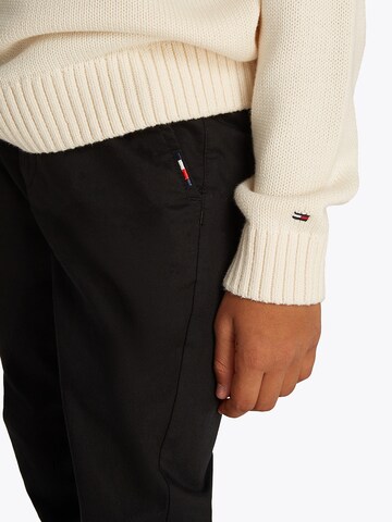 regular Pantaloni di TOMMY HILFIGER in nero