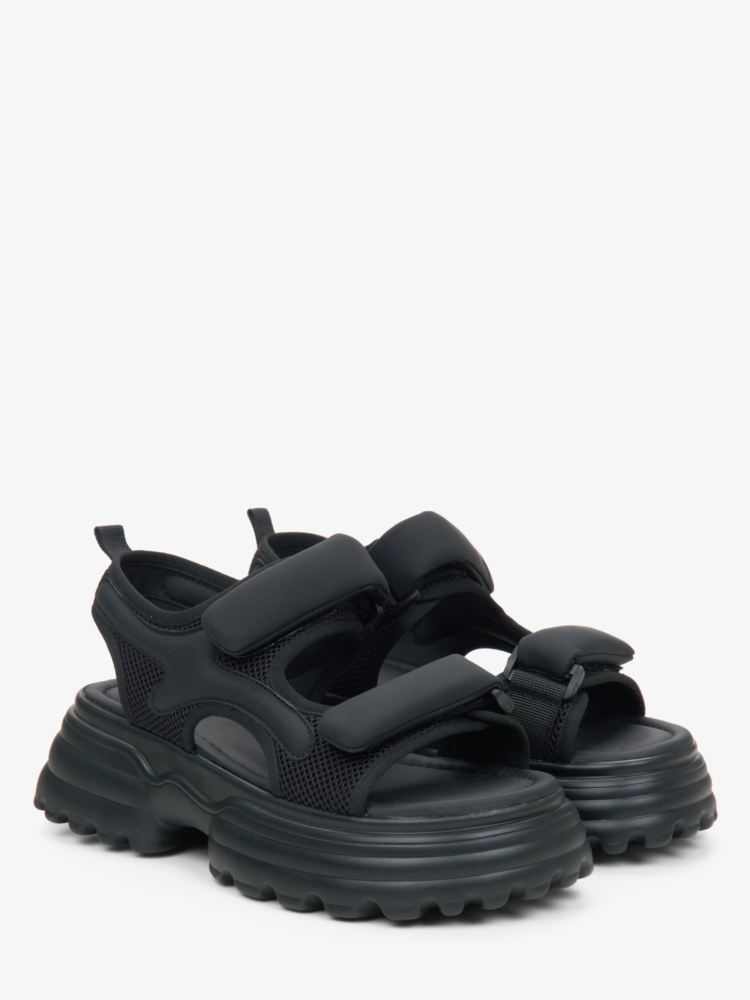 ES8 - Sandalias '5010-01' en negro