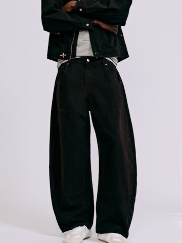 Pull&Bear Baggy Дънки в черно: отпред