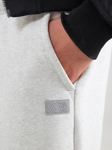 VANS Tapered Trousers in Grey