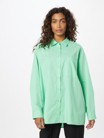 Camicia da donna 'EALGA' di ARMEDANGELS in verde: frontale