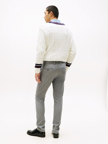 TOMMY HILFIGER Slim fit Chino trousers in Grey