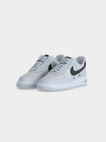 Sneaker low 'Air Force 1 '07 LV8 Tech' de la Nike Sportswear pe gri