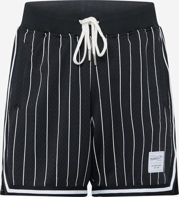 Mitchell & Ness Regular Shorts 'GAME DAY 2' in Schwarz: predná strana