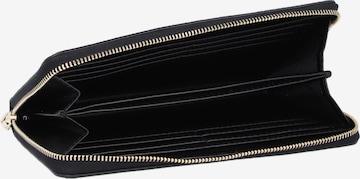 Calvin Klein Štandardný strih Peňaženka - Čierna
