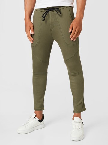 Coupe slim Pantalon 'KAB' DRYKORN en vert : devant