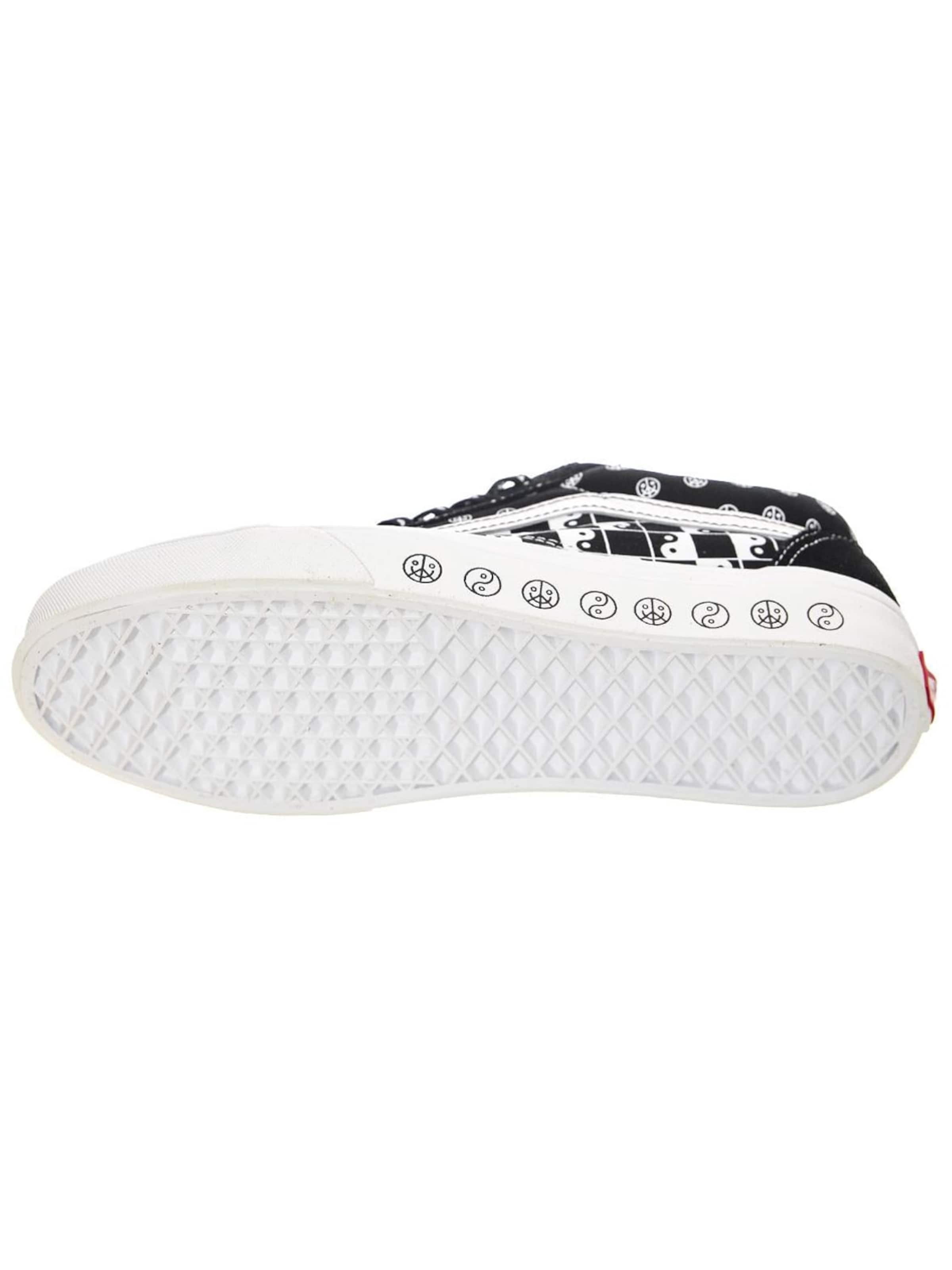 Scarpa stringata sportiva di VANS in nero