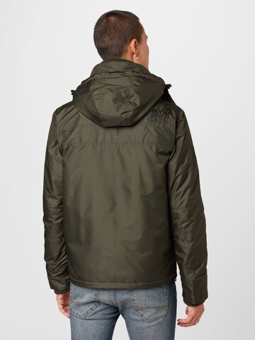 Geacă de iarnă 'Mountain' de la Superdry pe verde