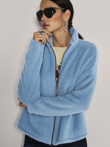 MADELEINE Tussenjas in Blauw