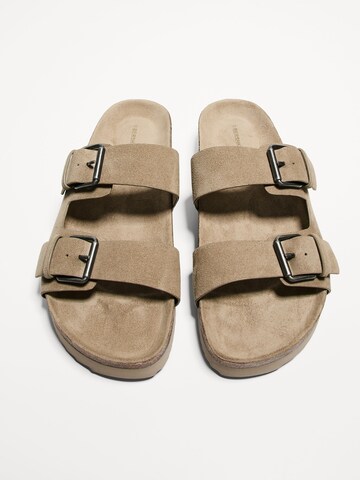 Mule Bershka en beige