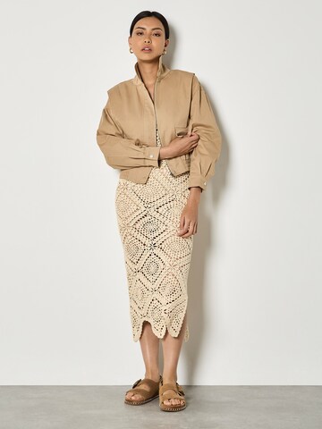 Veste bavaroise ' ' Apricot en beige