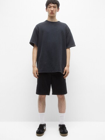 Pull&Bear Regular Shorts in Schwarz: predná strana