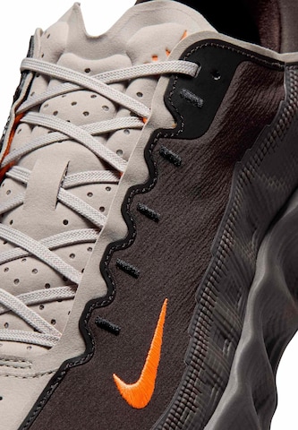 Sneaker low 'AVA ROVER' de la Nike Sportswear pe maro