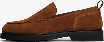 TOMMY HILFIGERSlip On cipele - smeđa boja: prednji dio