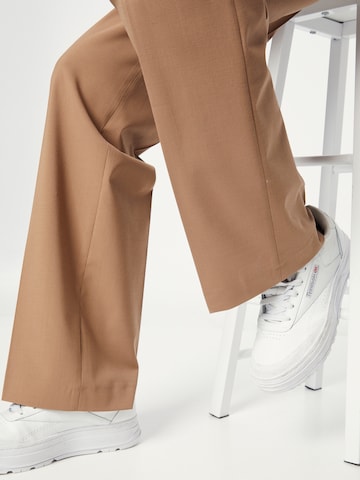 regular Pantaloni con piega frontale 'Flaw' di Libertine-Libertine in marrone