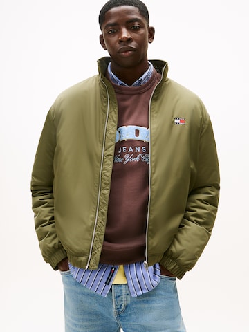 Tommy Jeans Tussenjas 'ESSENTIAL' in Groen: voorkant