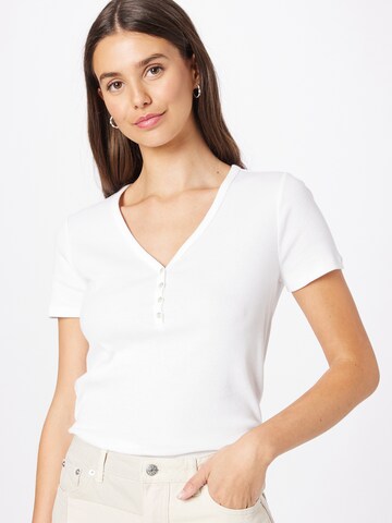 GAP Shirt in White: front