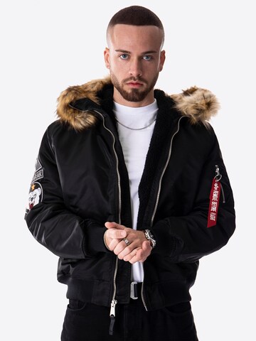 ALPHA INDUSTRIES Зимняя куртка в Черный: спереди