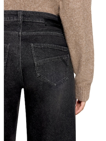 Coupe slim Jean Betty & Co en noir