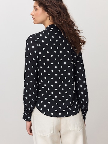 Next - Blusa en negro