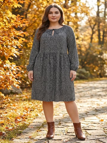 Stil Diva Dress in Black: front