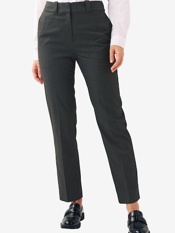 Slimfit Pantaloni con piega frontale di Next in grigio: frontale