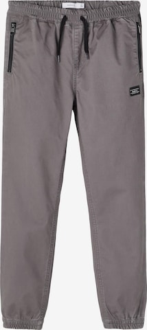 NAME IT - Pantalón 'Romeo' en gris: frente