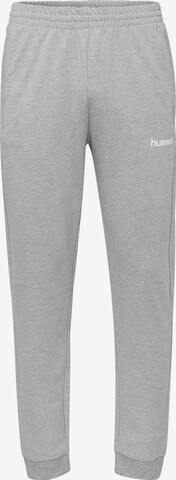 Hummel Tapered Sportbroek in Grijs: voorkant