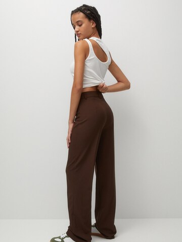 Pull&Bear Wide leg Trousers with creases in Brown
