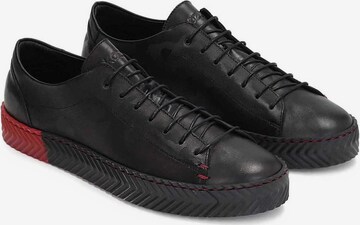 Sneaker low de la Kazar pe negru