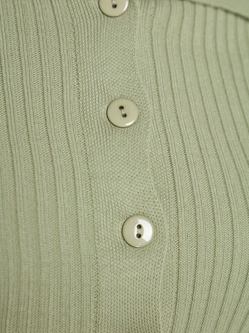 Trendyol Strickjacke in Grün