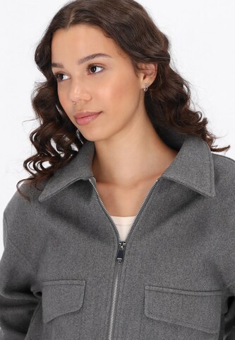MYMO - Chaqueta de entretiempo 'Young Fashion' en gris