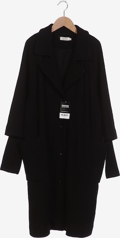 The Masai Clothing Company Jacket & Coat in M in Black: front