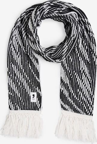 comma casual identity Scarf in Black: front