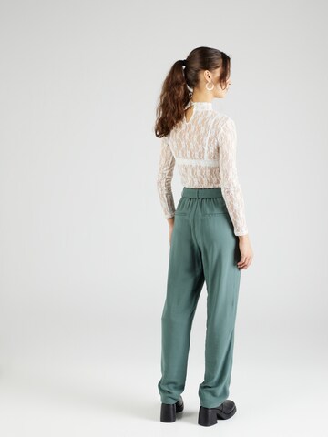 VERO MODA Loose fit Pleat-Front Pants 'ELSA' in Green