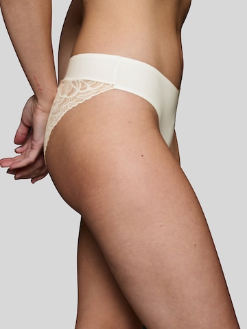 TRIUMPH Tai-Slip ' Red Label Body Make-Up Illusion Lace ' in Weiß