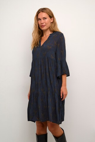 Robe 'Amber' Kaffe en bleu : devant