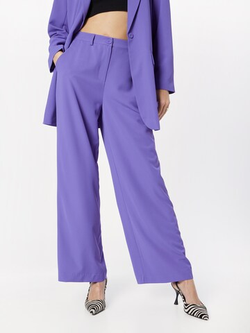 SISTERS POINT Wide leg Broek 'VAGNA' in Lila: voorkant