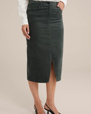 WE Fashion Skirt in Green: front