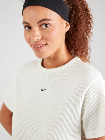 Tricou de la Nike Sportswear pe alb