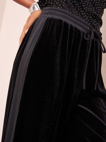 Friends Like These - Pierna ancha Pantalón en negro