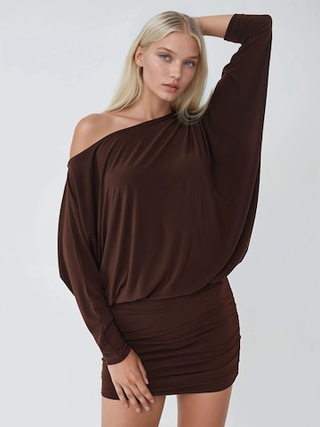 Busem - Vestido em castanho