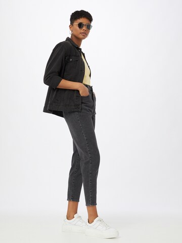 LEVI'S ® Zwężany krój Jeansy 'High Waisted Mom' w kolorze czarny