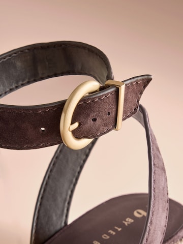 B by Ted Baker - Sandalias en marrón
