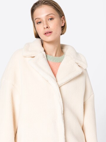 Ibana Between-seasons coat 'Cher' in Beige