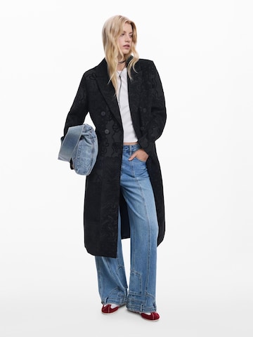 Cappotto invernale di Desigual in nero