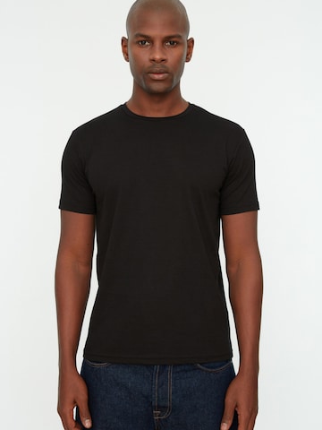 Trendyol - Camisa em preto: frente