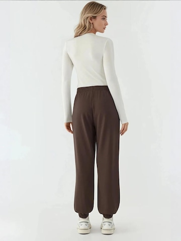 Hiccup Tapered Broek in Bruin